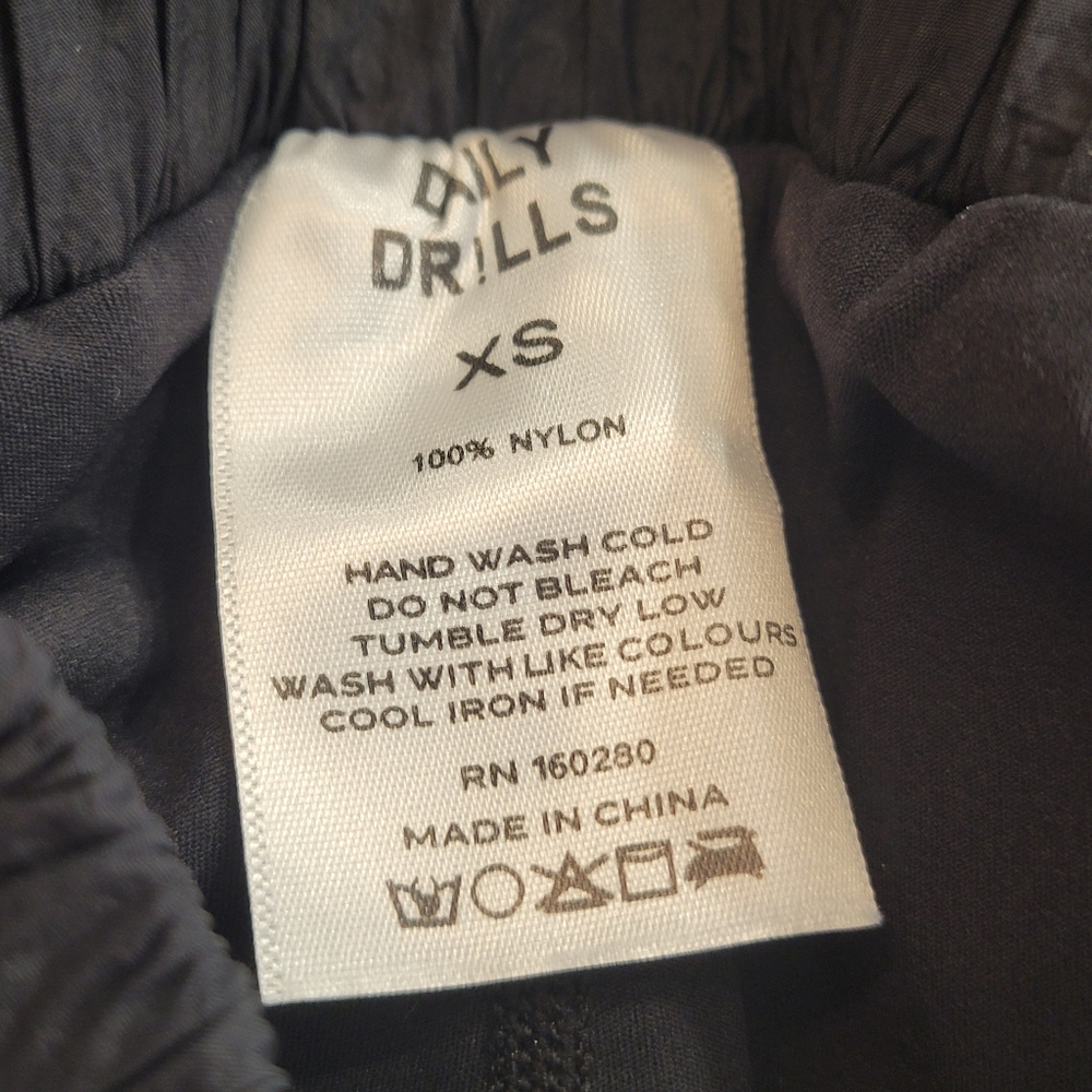 Daily Drills Black Bubble Mini Skort - Picture 8 of 8